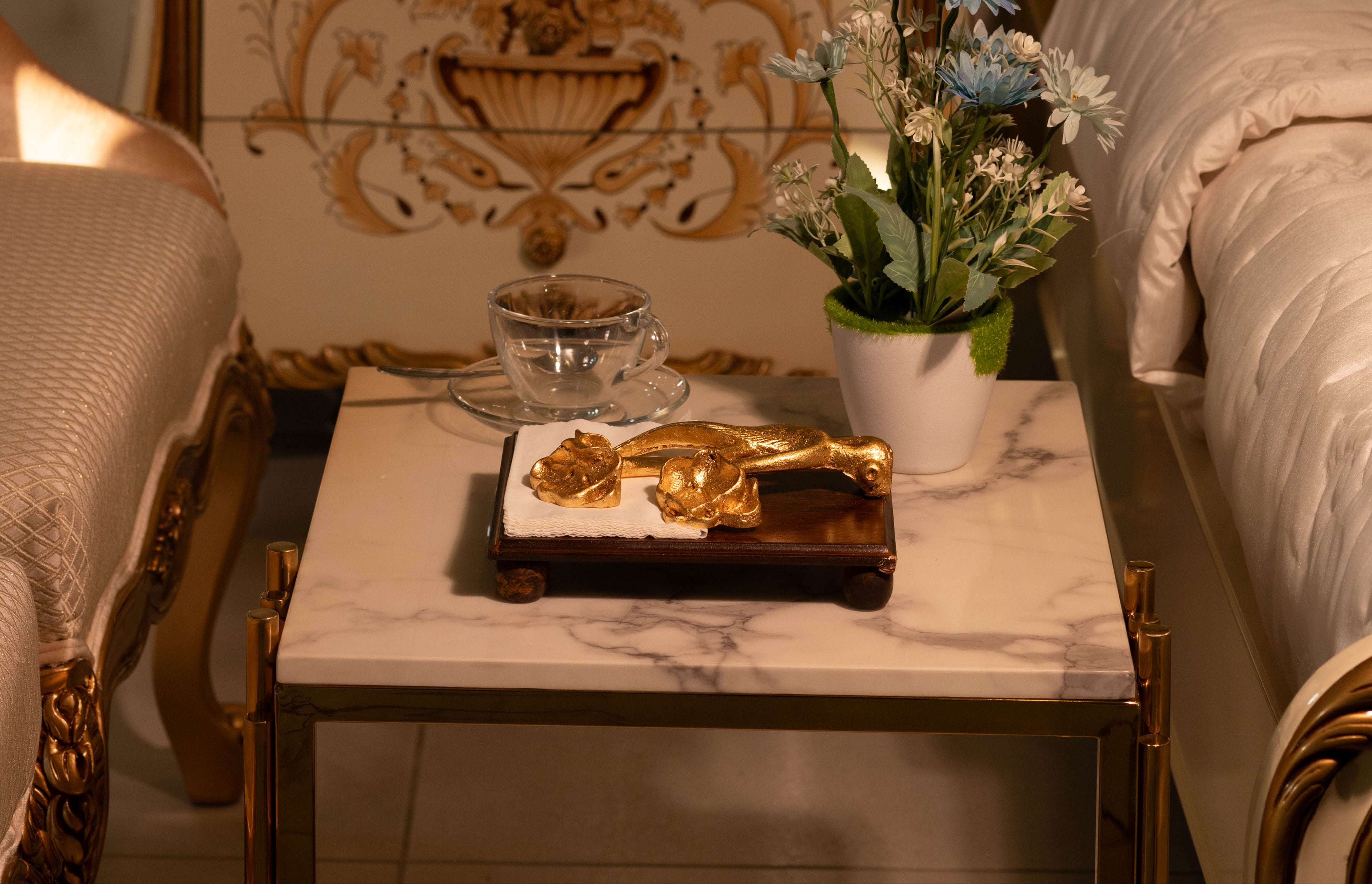 The Leaf & Lily - Vintage Napkin Holder